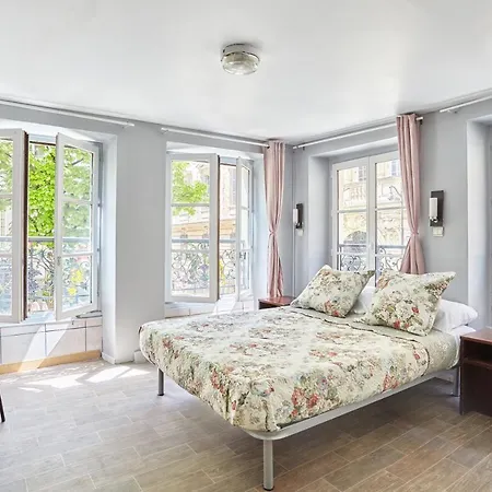 Hotel Le Petit Borda Paris