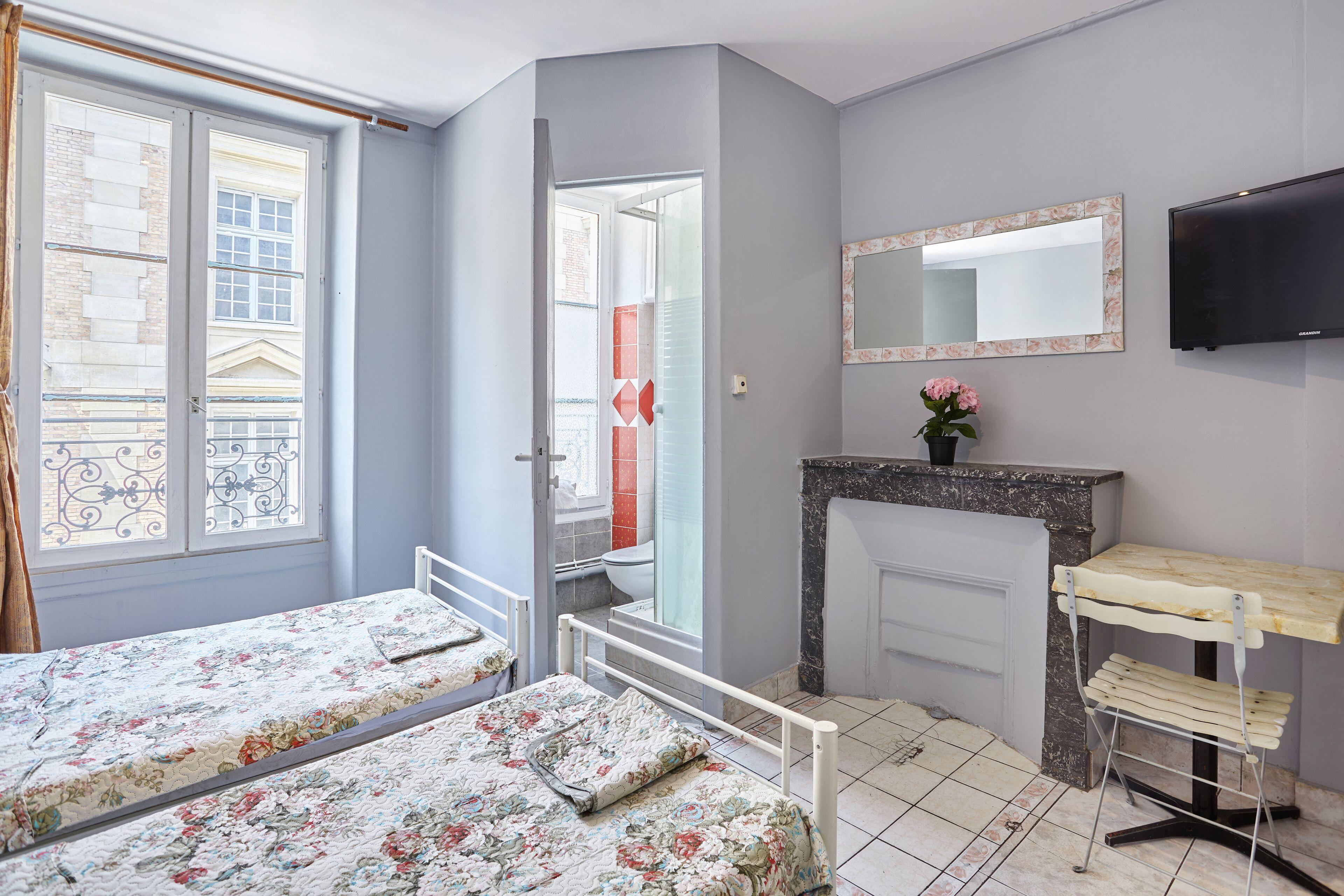 Le Petit Borda Hotel 3*